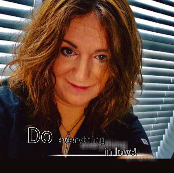 Meet your Posher, Jennifer - Picture 1 of 1